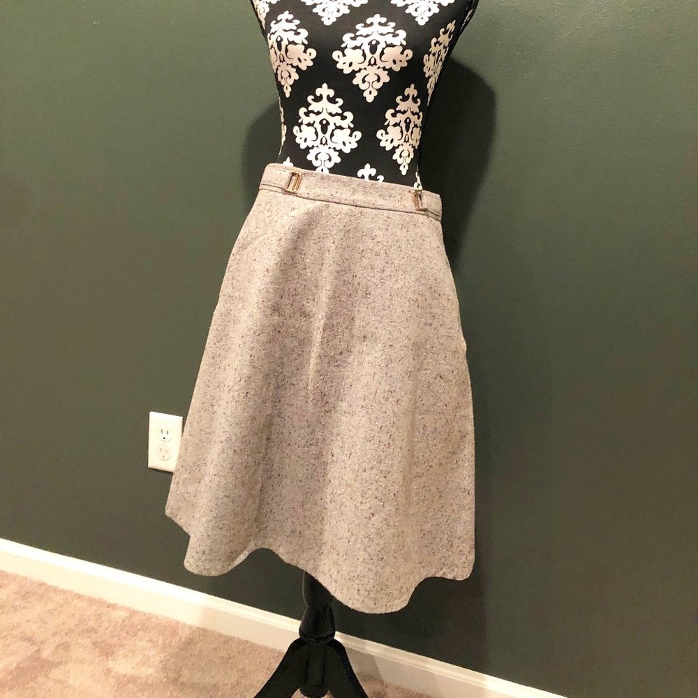Limited A-Line Tweed Style Knee Length Skirt (Lined) - Small